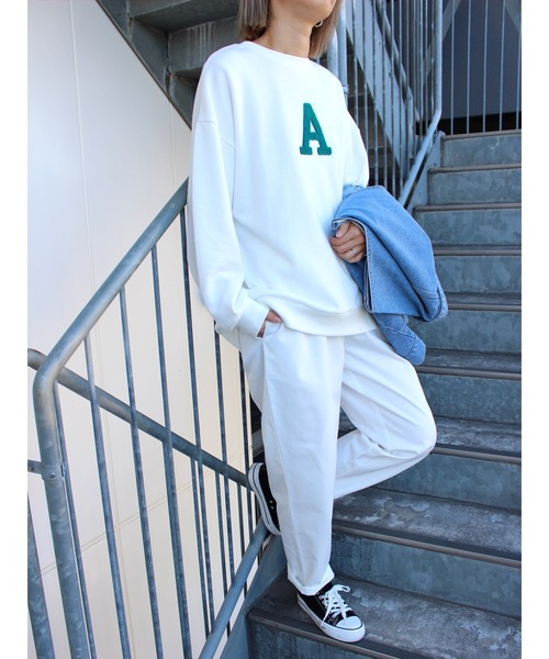 MLI'A（エムリア）の「イニシャルロゴスウェット（スウェット・レディース・ネイビー/オフホワイト/グリーン/オートミール・M）」の18枚目の写真