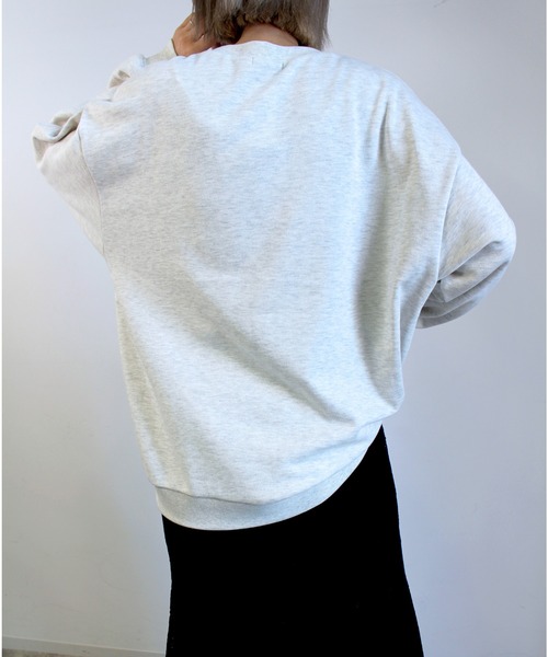 MLI'A（エムリア）の「イニシャルロゴスウェット（スウェット・レディース・ネイビー/オフホワイト/グリーン/オートミール・M）」の19枚目の写真