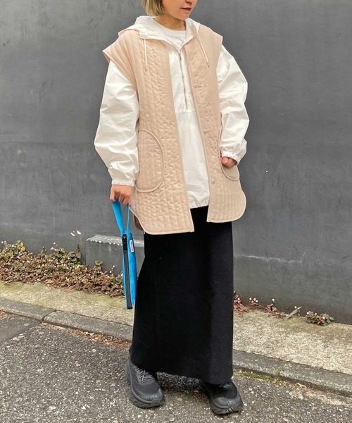 Omekashi（オメカシ）の「キルティングベスト（ポンチョ・レディース・ブラック/ベージュ/アイボリー・FREE）」の13枚目の写真