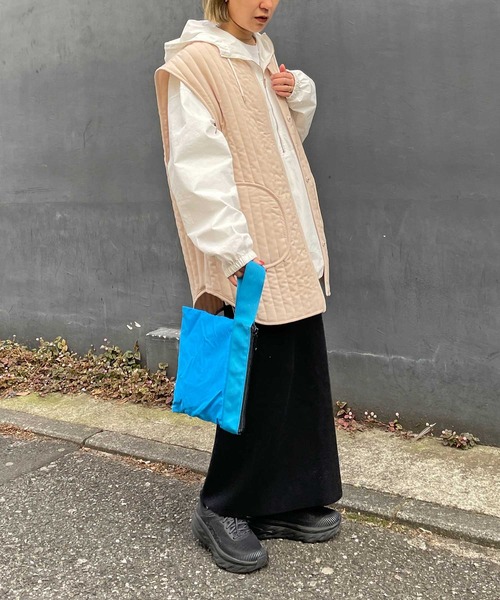 Omekashi（オメカシ）の「キルティングベスト（ポンチョ・レディース・ブラック/ベージュ/アイボリー・FREE）」の16枚目の写真