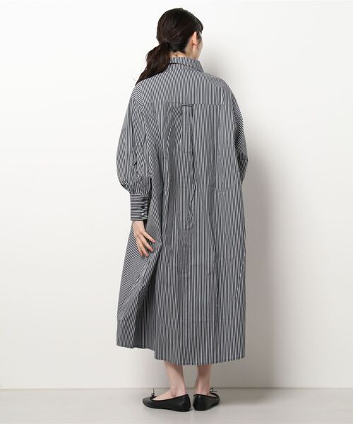 JUMELLE（ジュメロ）の「【待望の再入荷アイテム,低身長~高身長】ストライプ柄パールシャツワンピース（シャツワンピース・レディース・ブラック・FREE）」の3枚目の写真