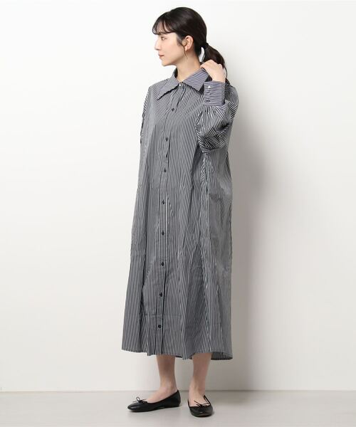 JUMELLE（ジュメロ）の「【待望の再入荷アイテム,低身長~高身長】ストライプ柄パールシャツワンピース（シャツワンピース・レディース・ブラック・FREE）」の9枚目の写真