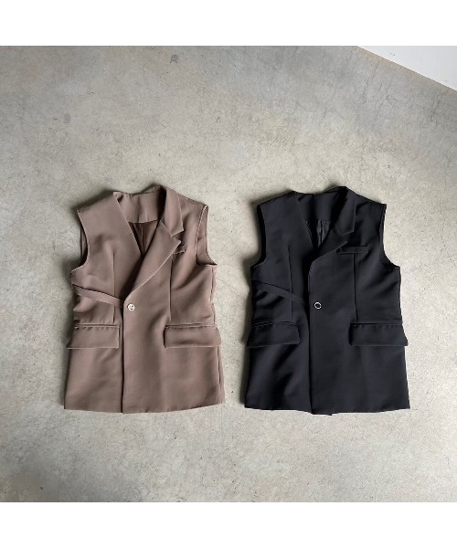 OWLLIDA apartment.(オルリダアパートメント)の「Asymmetry mannish vest(ベスト・レディース・ブラック/モカ・FREE)」の18枚目の写真