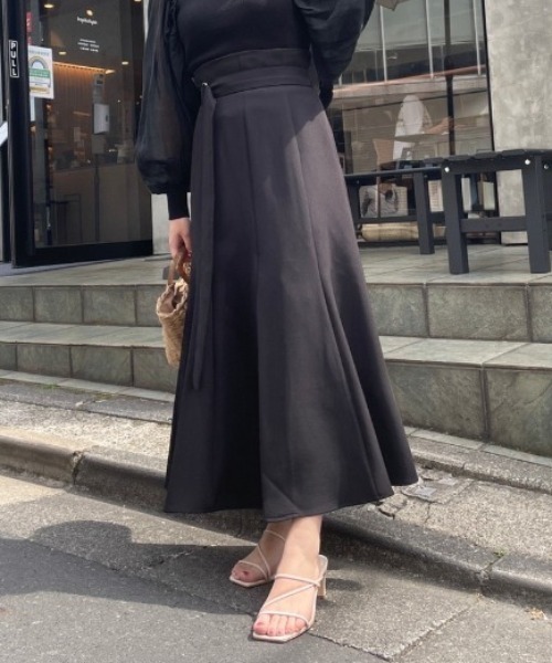 one after another NICE CLAUP（ワンアフターアナザーナイスクラップ）の「Sサイズあり　センタースリットマーメイドスカート（スカート・レディース・ブラック/ブラウン/ライトベージュ/チェック/インディゴブルー/ワンウォッシュ・SMALL/MEDIUM）」の12枚目の写真