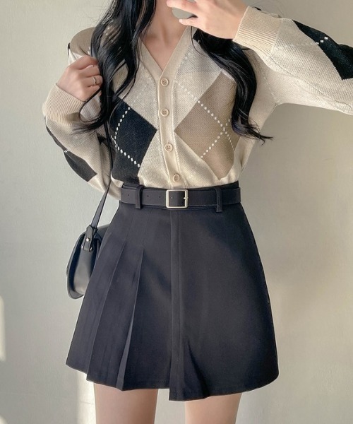 SONA（ソナ）の「SONYUNARA ハーフプリーツベルトミニスカート（スカート・レディース・ブラック/グレー・SMALL/MEDIUM/LARGE）」の2枚目の写真