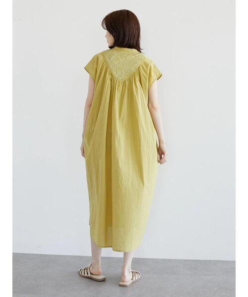 Furryrate（ファーリーレート）の「・furry rate キーネック刺繍ヨークワンピース（ワンピース・レディース・グリーン/ブラック/イエロー・FREE）」の6枚目の写真