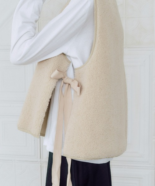 manana suerte（マニャーナスエルテ）の「サイドリボンボアベスト（ベスト・レディース・ブラック/オフホワイト・FREE）」の13枚目の写真