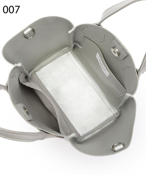 OPAQUE.CLIP（オペークドットクリップ）の「◆フェイクレザーミドルサイズトートバッグ【2WAY】（トートバッグ・レディース・ブラック/ベージュ/シルバー/ブルー・00）」の19枚目の写真