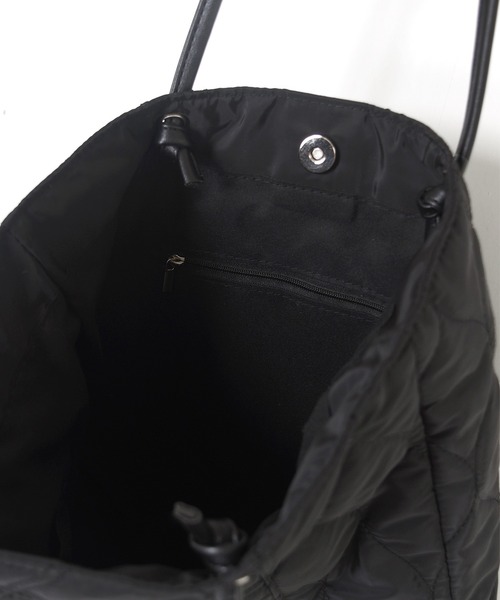 w closet(ダブルクローゼット)の「ハートポーチ付きキルティングトートバッグ(トートバッグ・レディース・ブラック/カーキ/アイボリー/ラベンダー・FREE)」の7枚目の写真