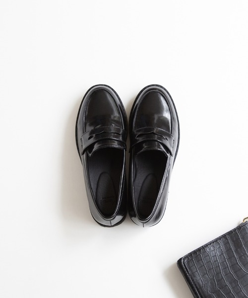 menue（メヌエ）の「晴雨兼用ボリュームソールローファー（ローファー・レディース・アイボリー/ブラック×ホワイト/グレイッシュベージュ/ブラック/ブラック系その他・XS/M/3L/LL/S/L）」の12枚目の写真