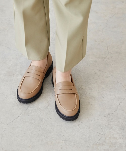 menue（メヌエ）の「晴雨兼用ボリュームソールローファー（ローファー・レディース・アイボリー/ブラック×ホワイト/グレイッシュベージュ/ブラック/ブラック系その他・XS/M/3L/LL/S/L）」の22枚目の写真