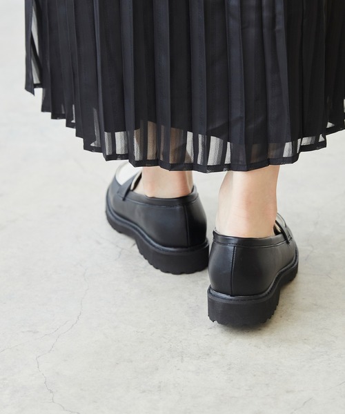 menue（メヌエ）の「晴雨兼用ボリュームソールローファー（ローファー・レディース・アイボリー/ブラック×ホワイト/グレイッシュベージュ/ブラック/ブラック系その他・XS/M/3L/LL/S/L）」の14枚目の写真