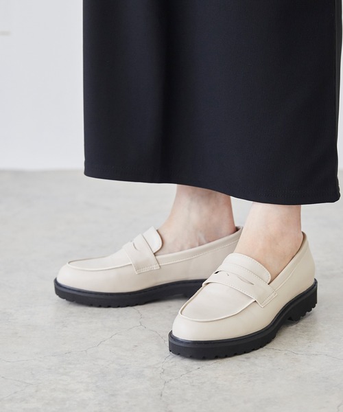 menue（メヌエ）の「晴雨兼用ボリュームソールローファー（ローファー・レディース・アイボリー/ブラック×ホワイト/グレイッシュベージュ/ブラック/ブラック系その他・XS/M/3L/LL/S/L）」の20枚目の写真