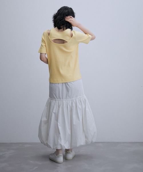 ADAM ET ROPE'(アダムエロペ)の「デザインレイヤードプルオーバー(Tシャツ/カットソー・レディース・ブラック/ベージュ/パープル・FREE)」の18枚目の写真