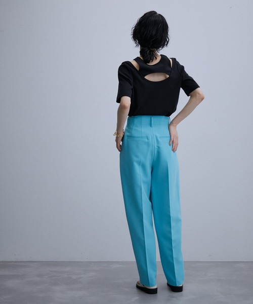 ADAM ET ROPE'(アダムエロペ)の「デザインレイヤードプルオーバー(Tシャツ/カットソー・レディース・ブラック/ベージュ/パープル・FREE)」の6枚目の写真