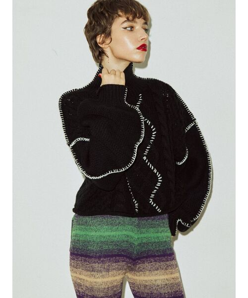 jouetie（ジュエティ）の「クロップドステッチニット（ニット/セーター・レディース・オレンジ/ブラック/ブルー/グリーン・MEDIUM）」の6枚目の写真