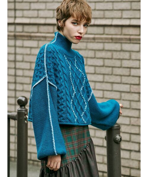 jouetie（ジュエティ）の「クロップドステッチニット（ニット/セーター・レディース・オレンジ/ブラック/ブルー/グリーン・MEDIUM）」の13枚目の写真