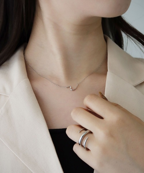 cheriella(シェリエラ)の「【cheriella】スクリューチェーンネックレス(ネックレス・レディース・シルバー/ゴールド・FREE)」の5枚目の写真