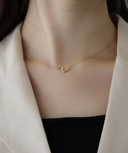 cheriella(シェリエラ)の「【cheriella】スクリューチェーンネックレス(ネックレス・レディース・シルバー/ゴールド・FREE)」の4枚目の写真