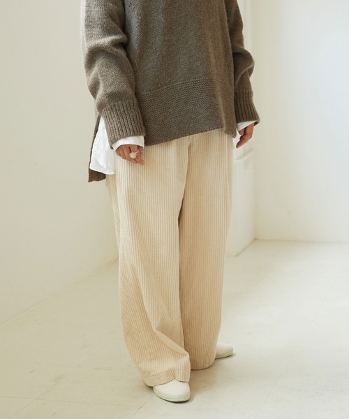 yuni（ユニ ）の「Cotton thick corduroy wide pants（その他パンツ
