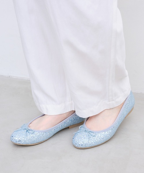 Launa lea ballet(ラウナレア バレエ)の「【新色追加】ラウンドトゥバレエシューズ(B1601A)(バレエシューズ・レディース・シルバー/グレイッシュベージュ/ブラック/ライラック/オフホワイト/ピンクベージュ/ライトブルー・24.5cm/23.0cm/23.5cm/24.0cm/22.5cm/25.0cm/22.0cm/21.5cm/25.5cm/26.0cm)」の1枚目の写真