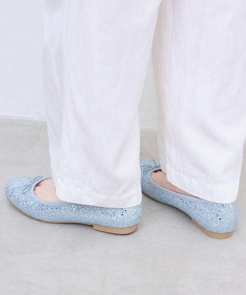 Launa lea ballet(ラウナレア バレエ)の「【新色追加】ラウンドトゥバレエシューズ(B1601A)(バレエシューズ・レディース・シルバー/グレイッシュベージュ/ブラック/ライラック/オフホワイト/ピンクベージュ/ライトブルー・24.5cm/23.0cm/23.5cm/24.0cm/22.5cm/25.0cm/22.0cm/21.5cm/25.5cm/26.0cm)」の12枚目の写真