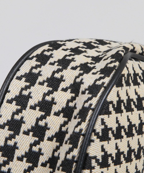 Julia Boutique（ジュリアブティック）の「千鳥格子柄ハーフムーンバッグ/22576（ハンドバッグ・レディース・ブラック・ONE）」の11枚目の写真