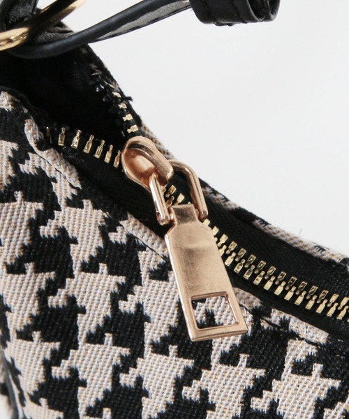 Julia Boutique（ジュリアブティック）の「千鳥格子柄ハーフムーンバッグ/22576（ハンドバッグ・レディース・ブラック・ONE）」の13枚目の写真