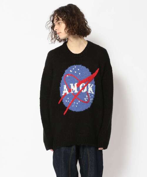 L.H.P Private Brand(エルエイチピープライベートブランド)の「【別注】amok /アモク/NASA KNIT(ニット/セーター・メンズ・ブルー/ブラック/パープル・F)」の4枚目の写真