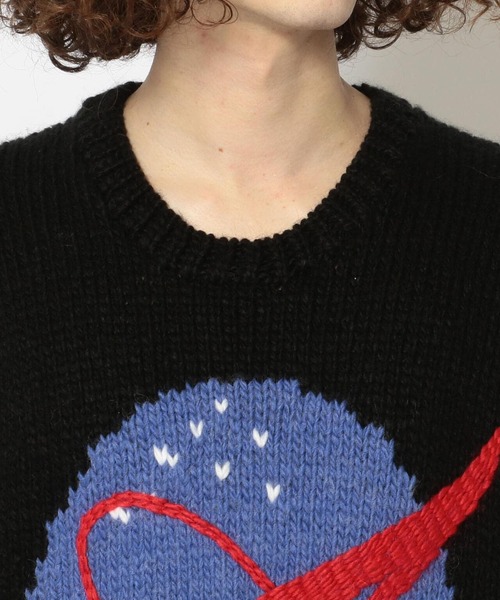 L.H.P Private Brand(エルエイチピープライベートブランド)の「【別注】amok /アモク/NASA KNIT(ニット/セーター・メンズ・ブルー/ブラック/パープル・F)」の10枚目の写真