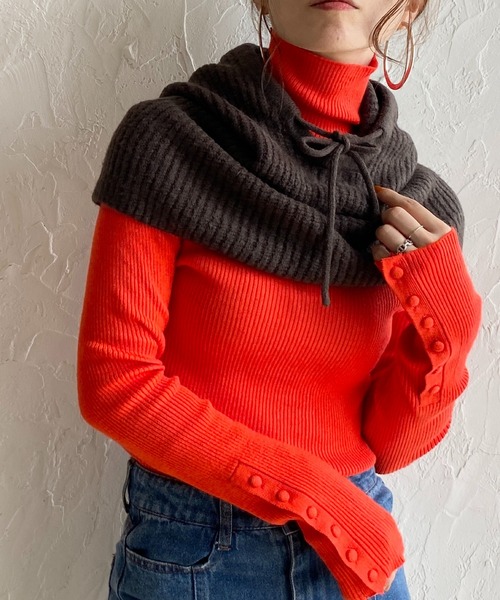 She's Closet(シーズクローゼット)の「袖ボタンハイネックタイト長袖リブタートルニットプルオーバー(ニット/セーター・レディース・ブラック×ホワイト/アイボリー/ブラック/ピンク/オレンジ/ブルー/グリーン/杢グレー/ライトブルー/ペールイエロー/ホワイト系その他/ブラック系その他/パープル/ブラック系その他2/レッド/チャコール/ダークオレンジ/グリーン系その他・FREE)」の17枚目の写真