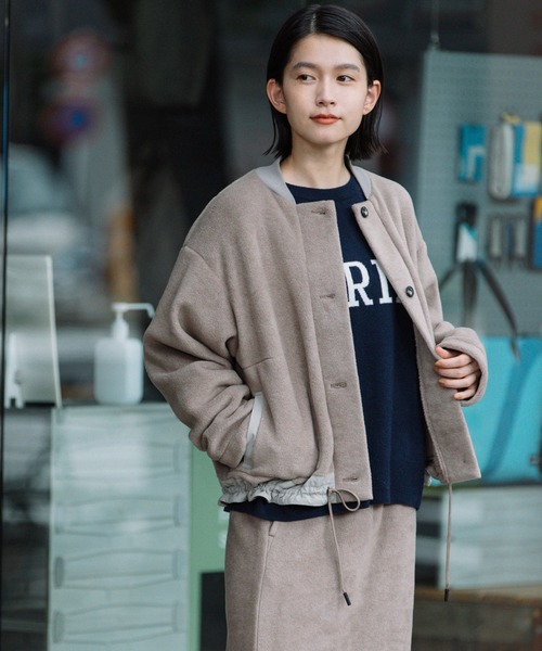 Munich(ミューニック)の「リサイクルポリエステルフリースブルゾン(ブルゾン・レディース・ベージュ/グレイッシュベージュ/ブラック・FREE)」の3枚目の写真