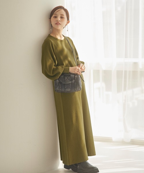 KOBE LETTUCE(コウベレタス)の「WEARISTA田中亜希子さんコラボ 袖ボリュームニットフレアワンピース(ワンピース・レディース・カーキ系/ブラック/ベージュ系・FREE)」の3枚目の写真