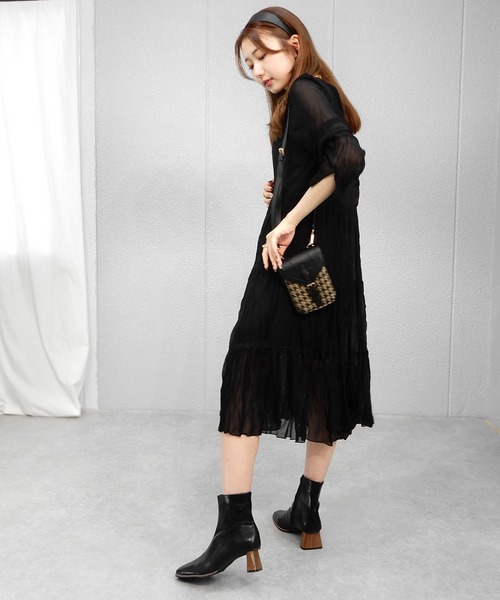 minia（ミニア）の「台形ヒールショートブーツ（ブーツ・レディース・ブラック/アイボリー/グレイッシュベージュ・S/M/L）」の20枚目の写真