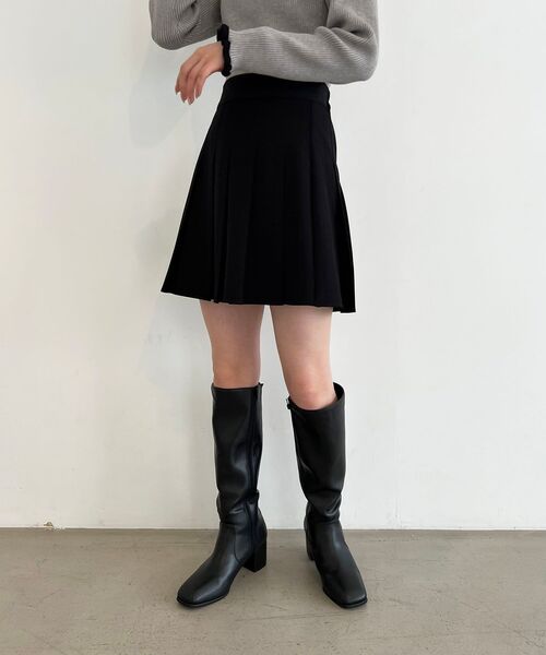 MAJESTIC LEGON（マジェスティックレゴン）の「プリーツミニスカパン（その他パンツ・レディース・ベージュ/カーキオリーブ/ブラック・MEDIUM）」の2枚目の写真