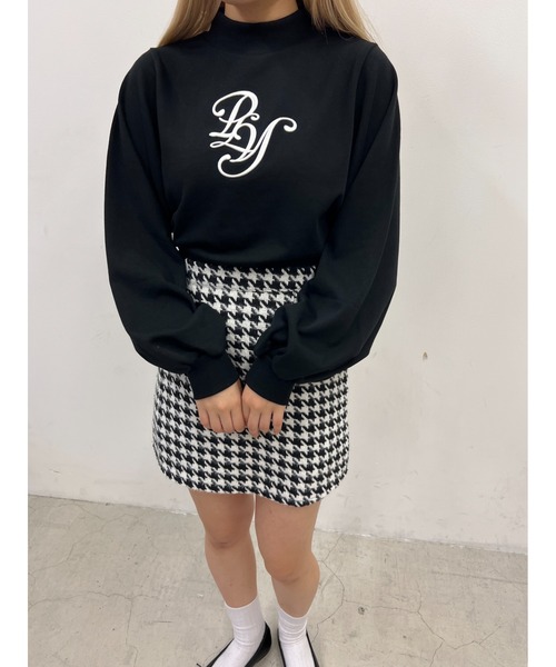 PHILLY（フィリー）の「イニシャル刺繍スウェット（スウェット・レディース・ブラック/ベージュ/ホワイト・FREE）」の4枚目の写真