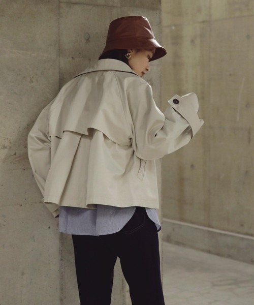 N.(N. Natural Beauty Basic)(エヌエヌナチュラルビューティーベーシック)の「◆ショートトレンチコート(トレンチコート・レディース・オフホワイト/ベージュ/ブルー・MEDIUM)」の21枚目の写真