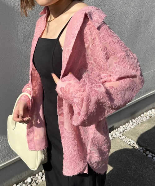 nemne store（ネンネストア）の「【低身長用サイズあり】フリンジジャガード花柄シアーシャツ（シャツ/ブラウス・レディース・ブルー/アイボリー/ピンク・SMALL/MEDIUM）」の3枚目の写真