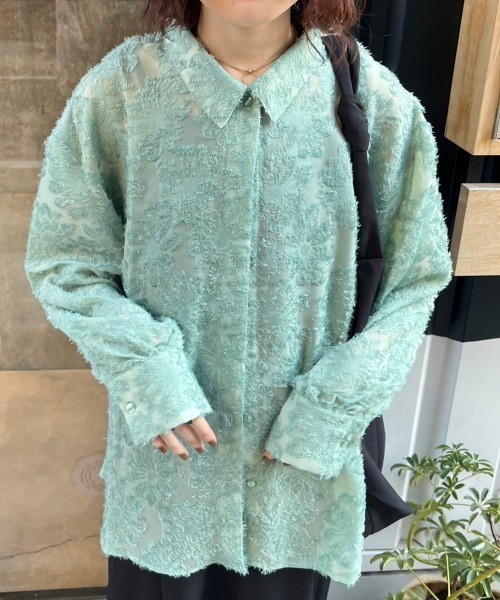 nemne store（ネンネストア）の「【低身長用サイズあり】フリンジジャガード花柄シアーシャツ（シャツ/ブラウス・レディース・ブルー/アイボリー/ピンク・SMALL/MEDIUM）」の11枚目の写真