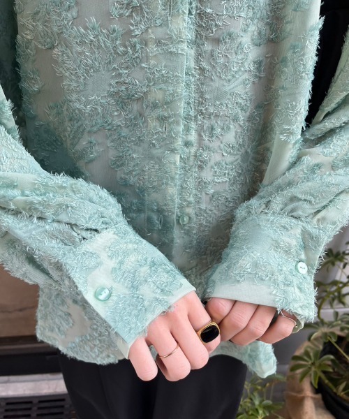 nemne store（ネンネストア）の「【低身長用サイズあり】フリンジジャガード花柄シアーシャツ（シャツ/ブラウス・レディース・ブルー/アイボリー/ピンク・SMALL/MEDIUM）」の13枚目の写真