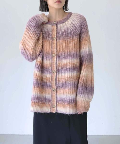 vingtrois（バントロア）の「【vingtrois】グラデーションニットカーディガン（カーディガン/ボレロ・レディース・オレンジ/アイボリー/ブルー・M）」の13枚目の写真