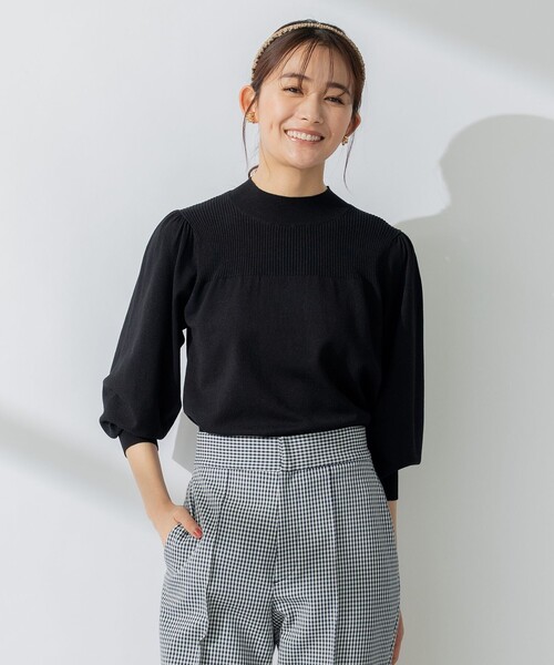 組曲(クミキョク)の「【洗える】Elenaパフスリーブ ニット(ニット/セーター・レディース・アイボリー系/グリーン系/ピンク系/ブラック系・2)」の2枚目の写真