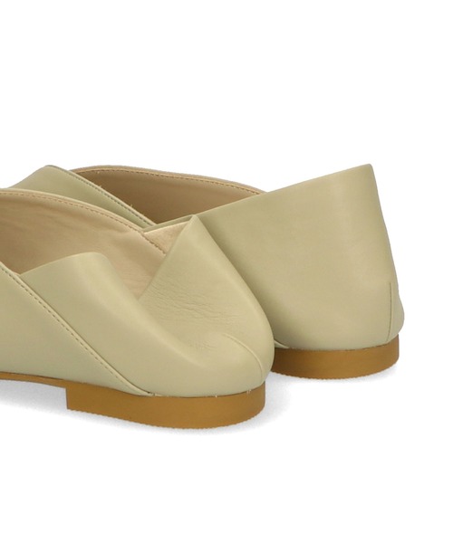 ORiental TRaffic(オリエンタルトラフィック)の「跳べるパンプス スクエアトゥバブーシュ R-3211(パンプス・レディース・ブラック/ブラック系その他/グリーン/ベージュ・33/34/35/36/37/38/39/40/41/42/43)」の20枚目の写真