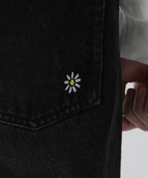 RAGEBLUE（レイジブルー）の「フラワー刺繍/ストレートデニムパンツ