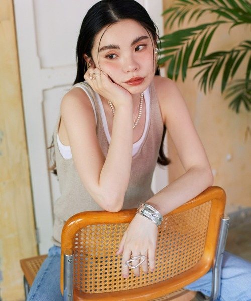 Nothing And Others(ナッシングアンドアザーズ)の「「Nothing And Others/ナッシングアンドアザーズ」Nuance line triangle Ring(リング・レディース・シルバー/ゴールド・FREE)」の13枚目の写真