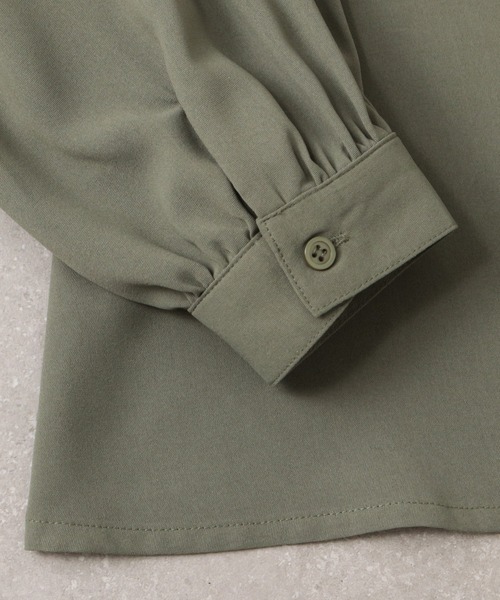 NAVY(ネイビー)の「とろみ前開き スキッパーカラー長袖シャツ(シャツ/ブラウス・レディース・カーキ/ブラック/ライトベージュ・フリー)」の5枚目の写真