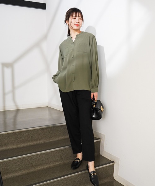 NAVY(ネイビー)の「とろみ前開き スキッパーカラー長袖シャツ(シャツ/ブラウス・レディース・カーキ/ブラック/ライトベージュ・フリー)」の10枚目の写真