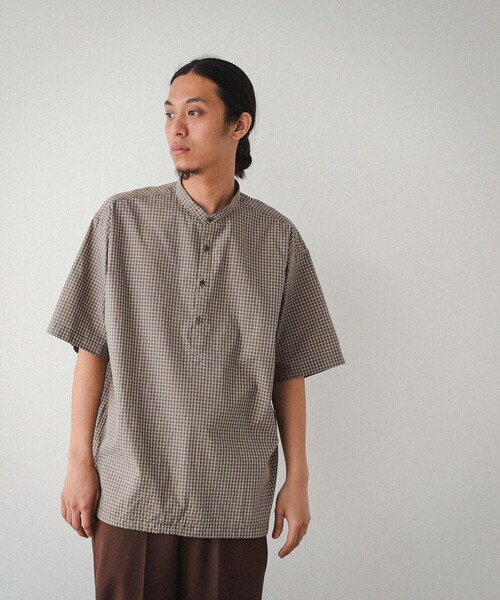 BEAMS(ビームス)の「BEAMS / チェック プルオーバー イージー シャツ(シャツ/ブラウス・メンズ・ブラック/ベージュ・S/M/L/XL)」の2枚目の写真