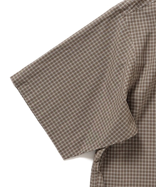 BEAMS(ビームス)の「BEAMS / チェック プルオーバー イージー シャツ(シャツ/ブラウス・メンズ・ブラック/ベージュ・S/M/L/XL)」の13枚目の写真