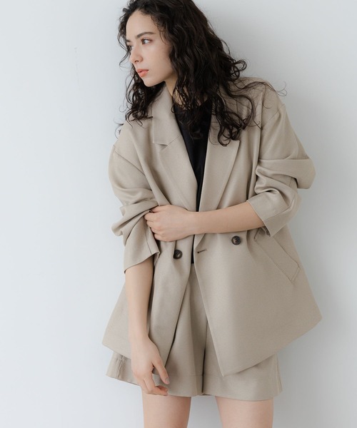 LAKOLE（ラコレ）の「Wブレステッドジャケット / 188192（テーラードジャケット・レディース・ブラック/サンドグレー・MEDIUM/SMALL）」の2枚目の写真